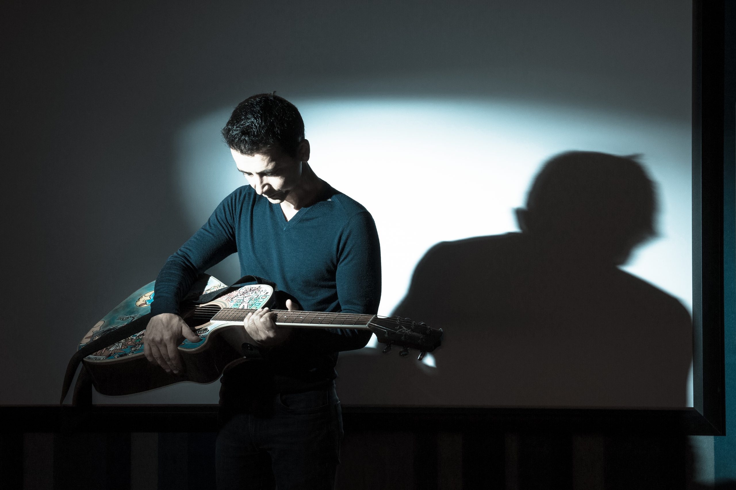 Has God decided to ignore the calls of a world ? Raphaël Klemm releases new passionate single ‘Sorry dear world’