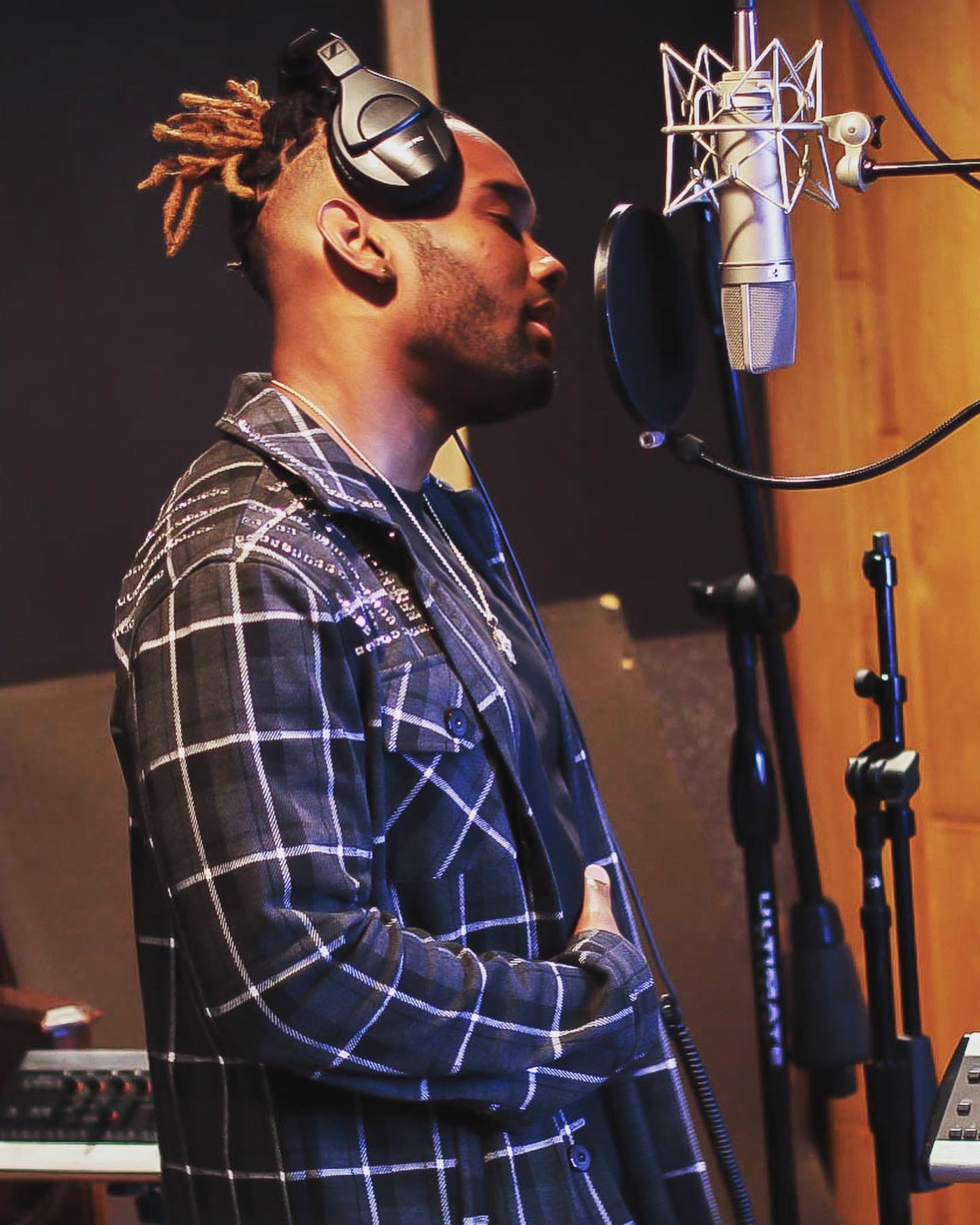 Washington D.C. native ‘Naeem Terry’ is an American Singer, song writer, and rapper who releases ‘Letter to my Ex’