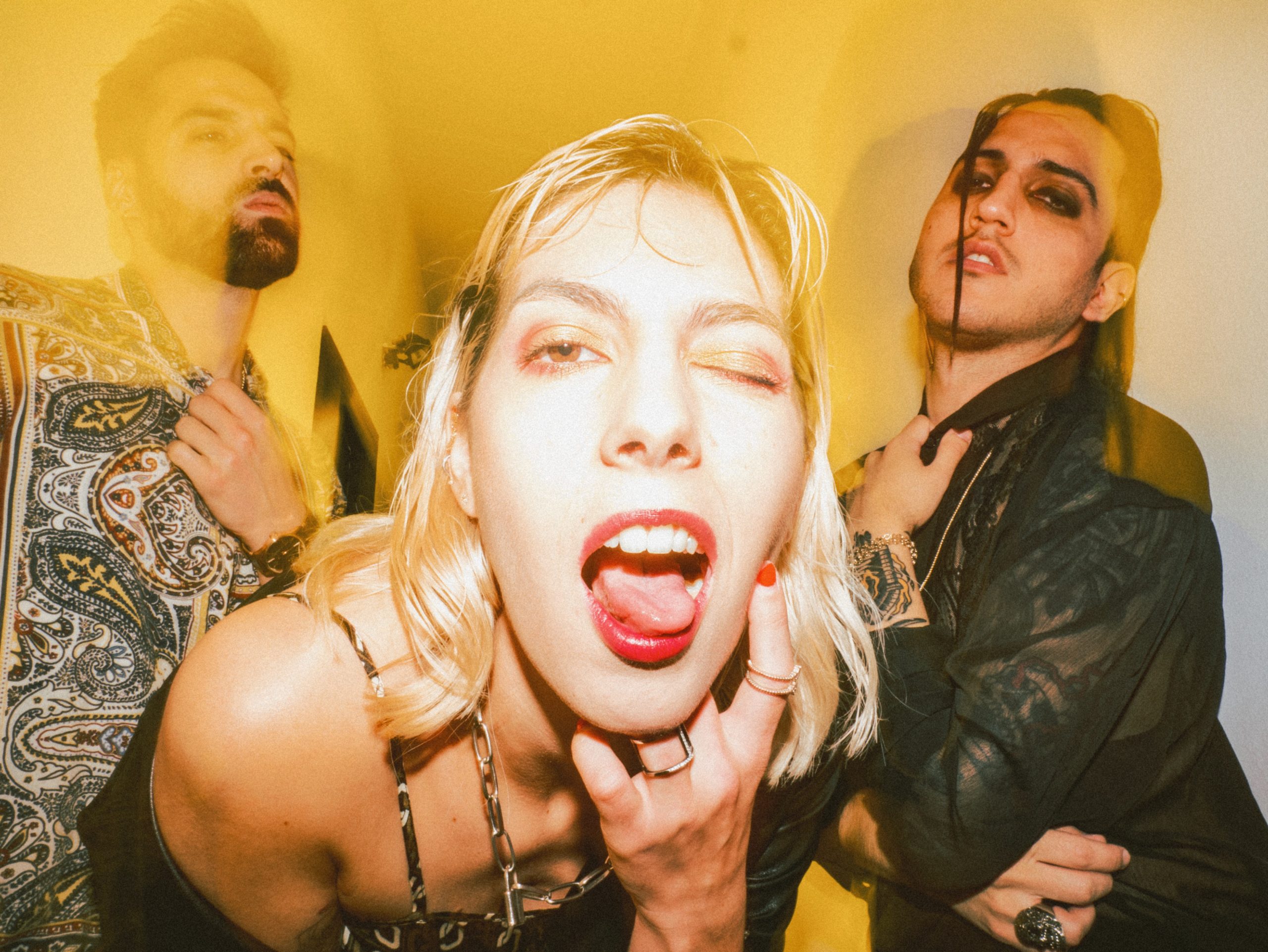 Produced by the prestigious ‘Dani Alcover’ in the bands home country of Spain,  FORTVNA unleash ‘Feel Ya’