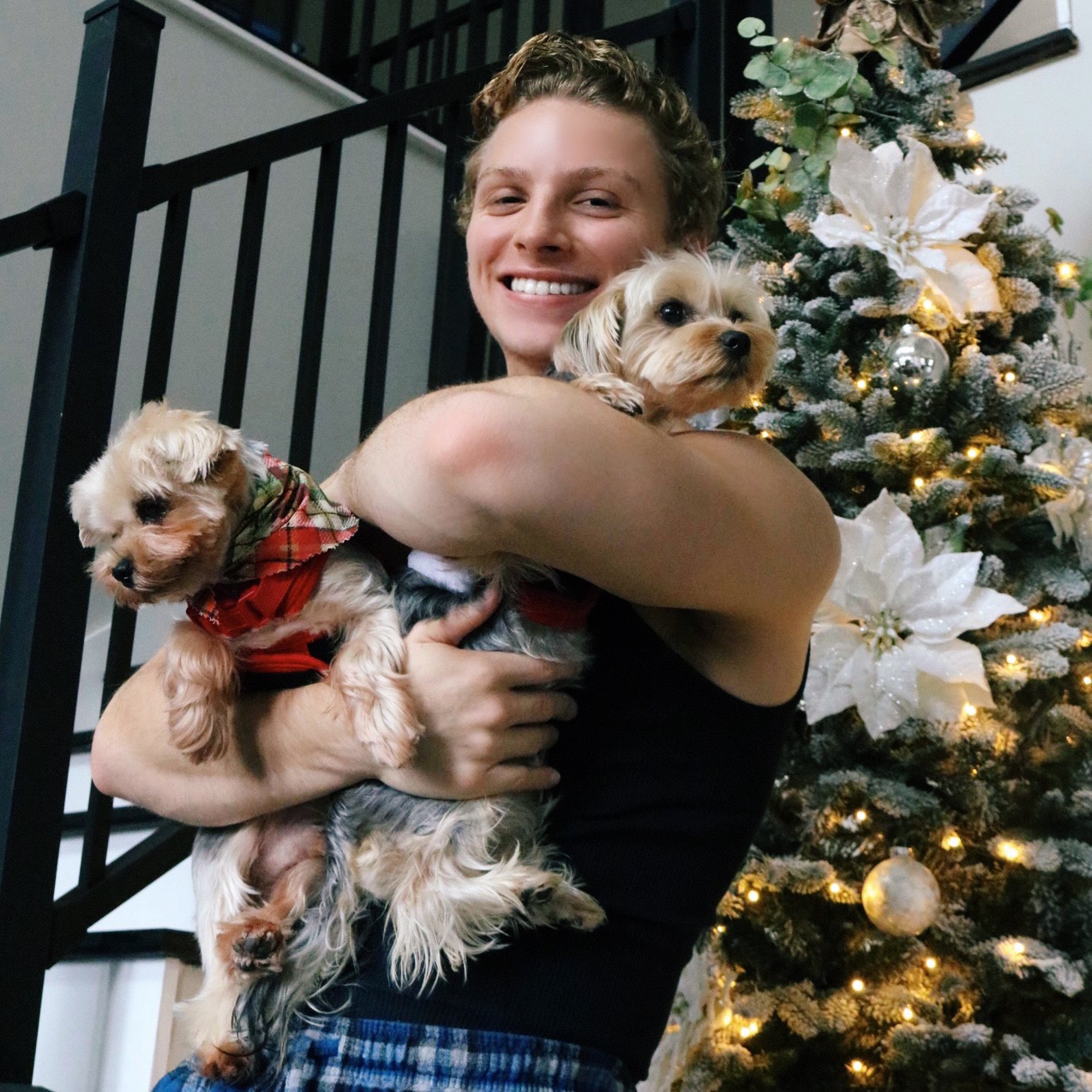 With Beethoven, Disney, and classic rock as his biggest influences, ‘Christmas Time’ is the new single from ‘Endy Marks’