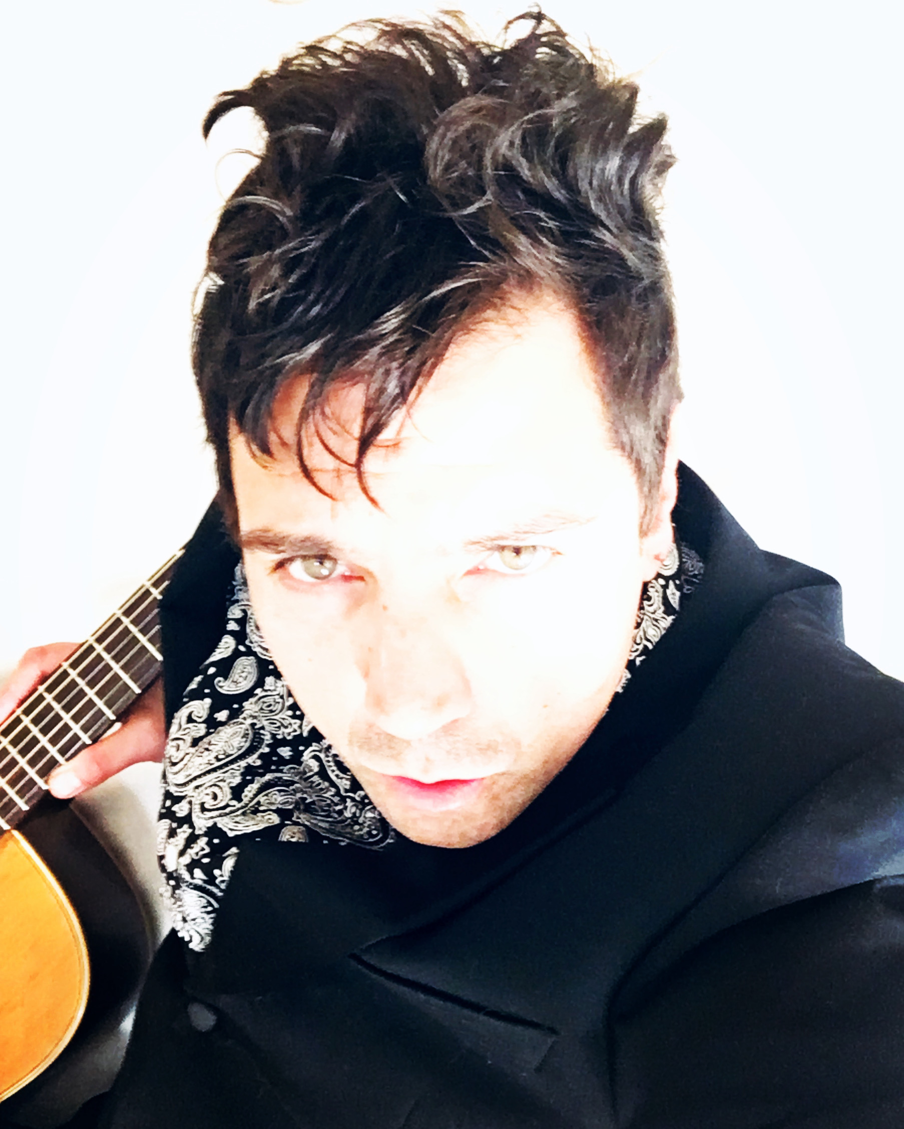 Cover Star: Irish Music Producer, rock star and Author Dar.Ra is back with new E.P ‘Blood N Treasure’