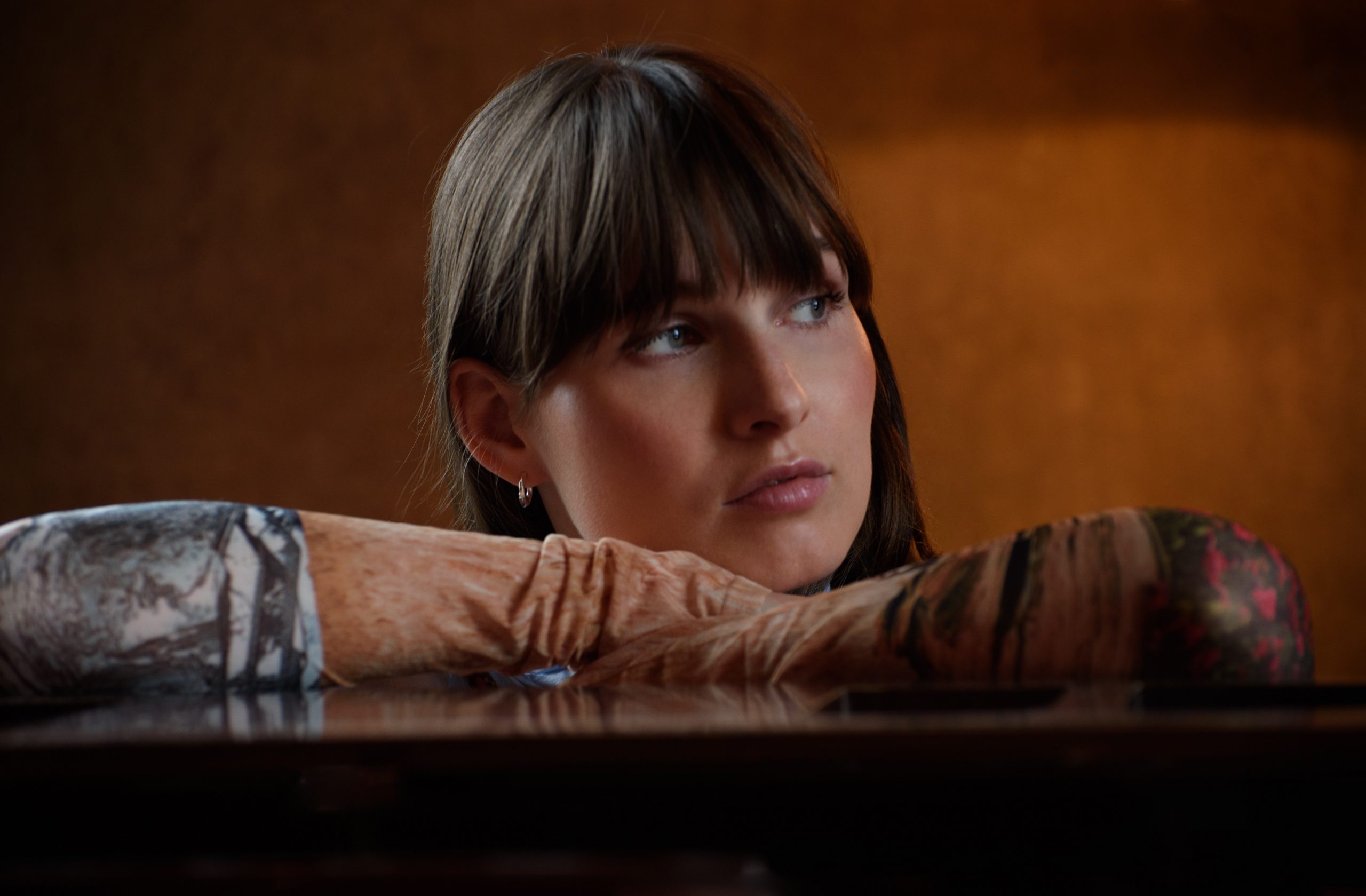 Framed under the guise of her rich and intimate writing, Swedish pop export ‘Maja Kristina’ returns with ‘Neighborhood’.
